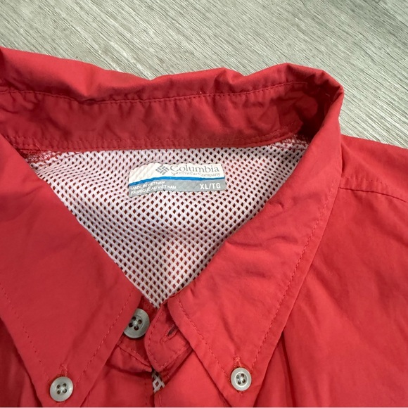 Columbia Men's Vibrant Red Button Down Shirt - Picture 3 of 3
